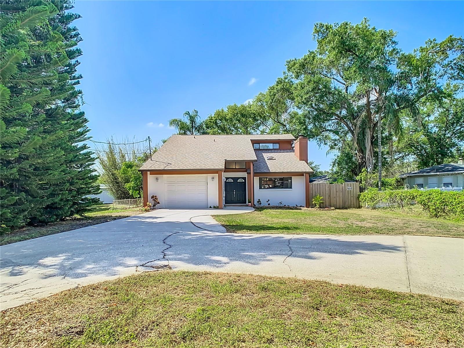 11509 FOREST HILLS DR