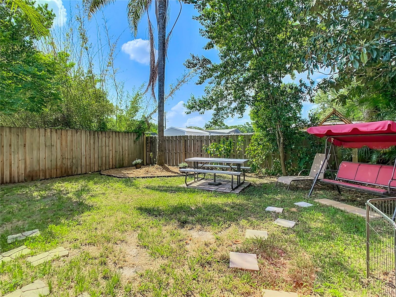 11509 FOREST HILLS DR