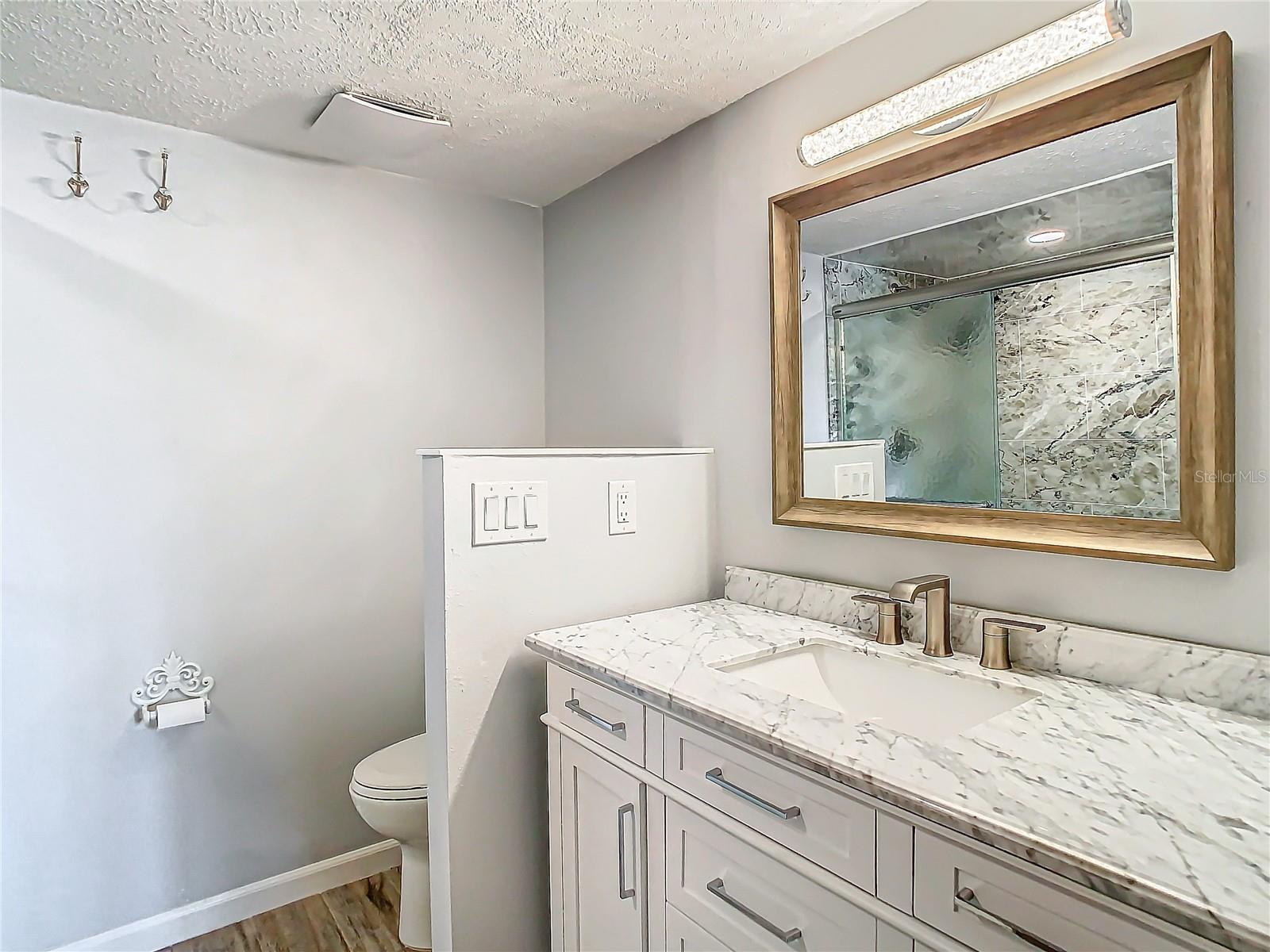 11509 FOREST HILLS DR