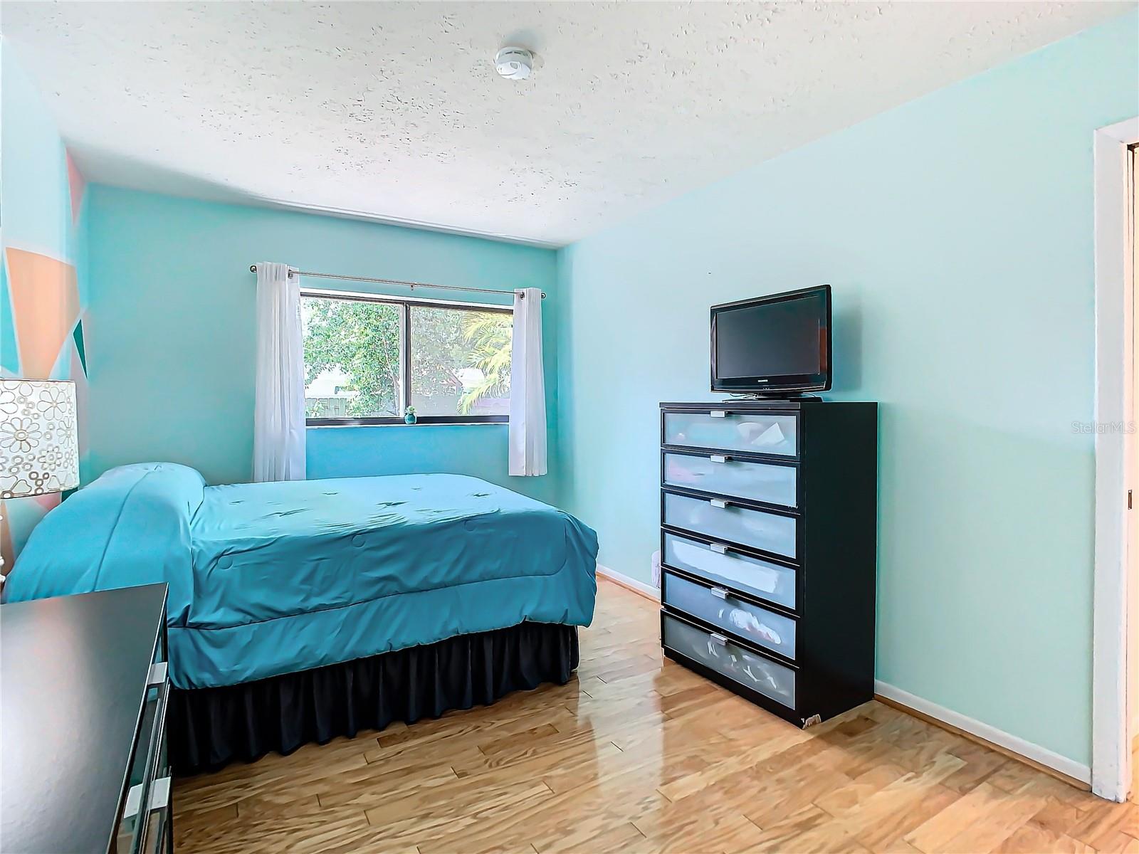 11509 FOREST HILLS DR