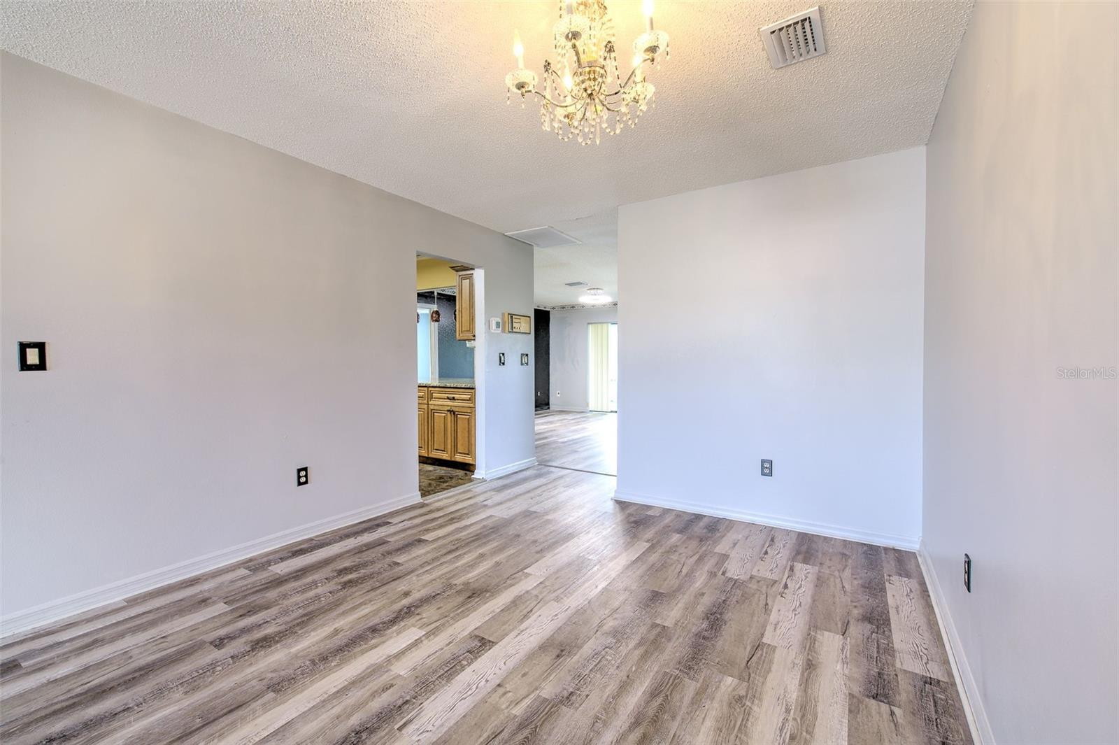 1623 BENTWOOD DR