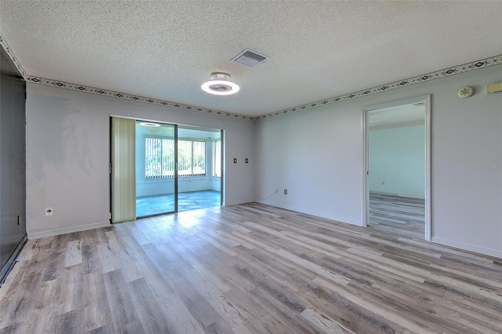 1623 BENTWOOD DR