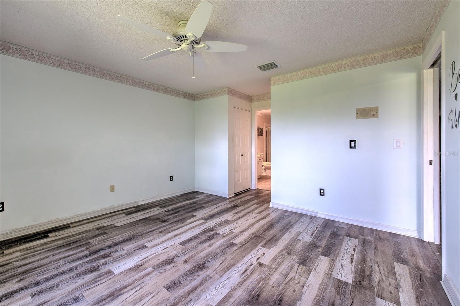 1623 BENTWOOD DR