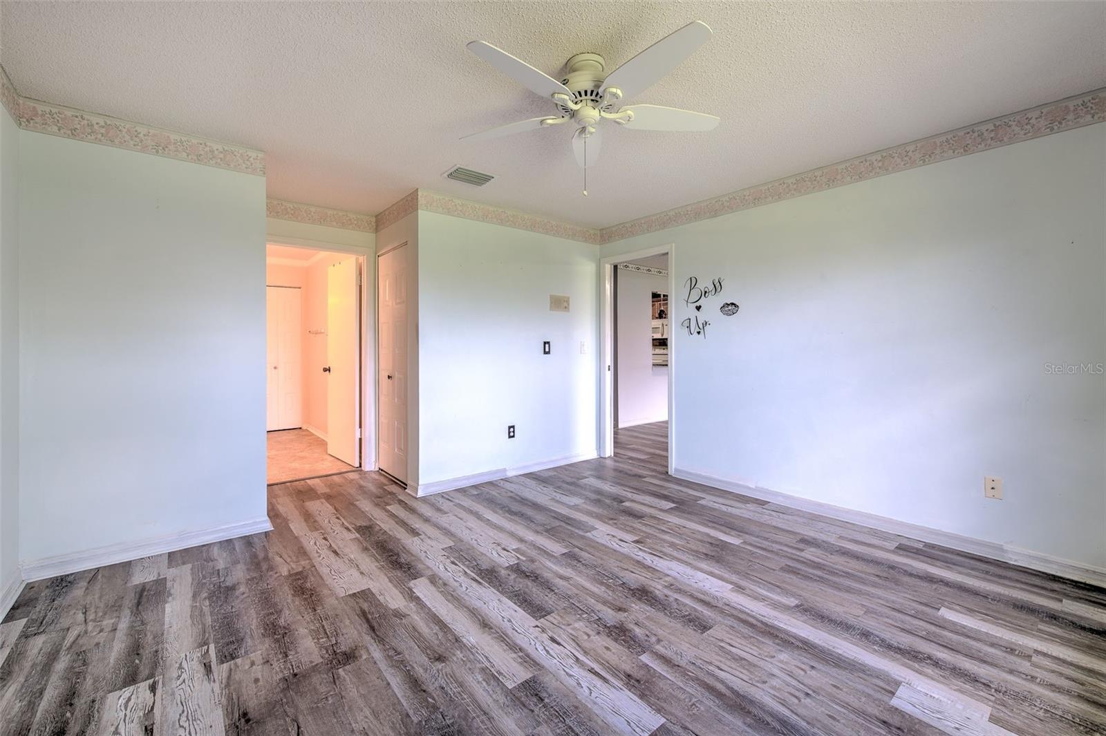 1623 BENTWOOD DR