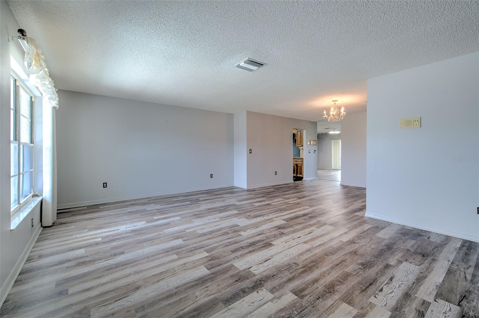 1623 BENTWOOD DR