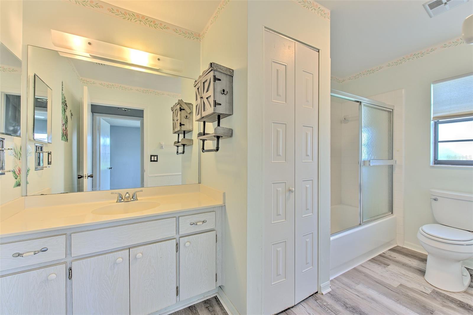 1623 BENTWOOD DR