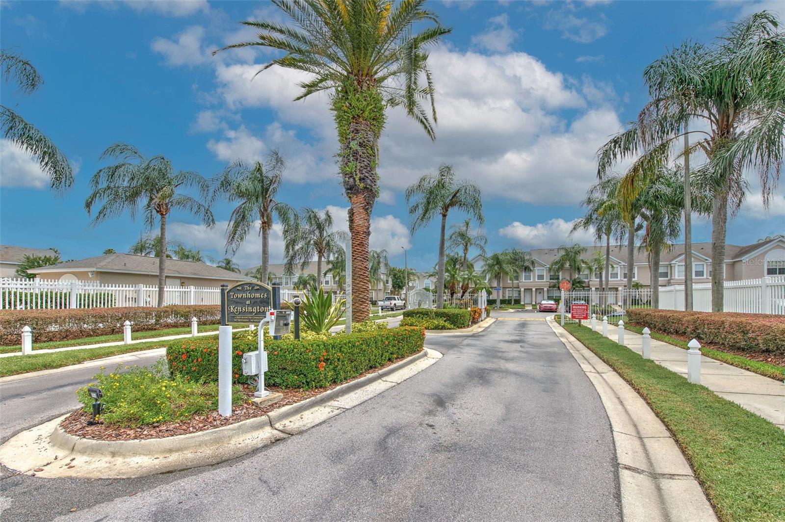 611 KENSINGTON LAKE CIR