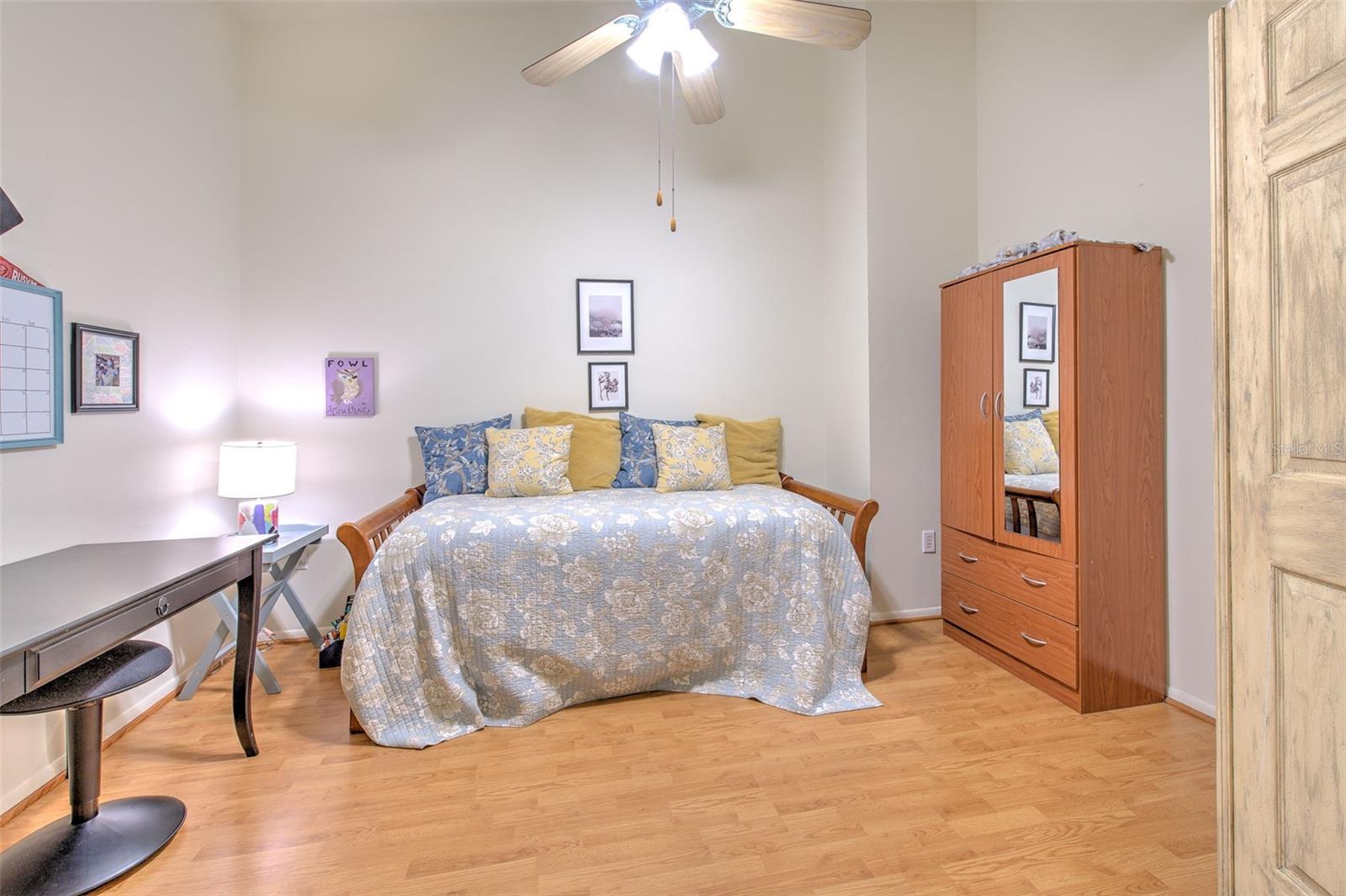 611 KENSINGTON LAKE CIR