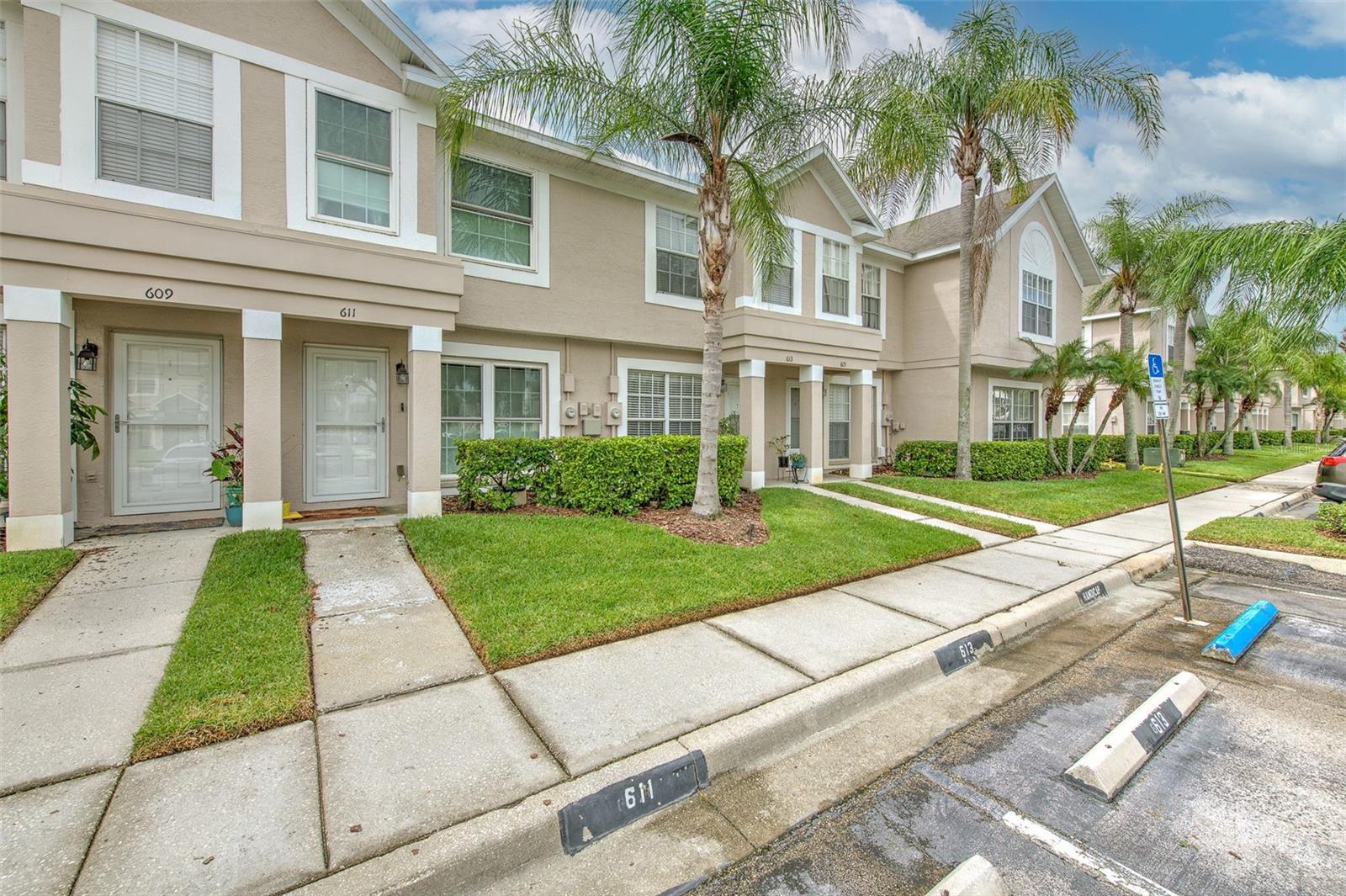 611 KENSINGTON LAKE CIR