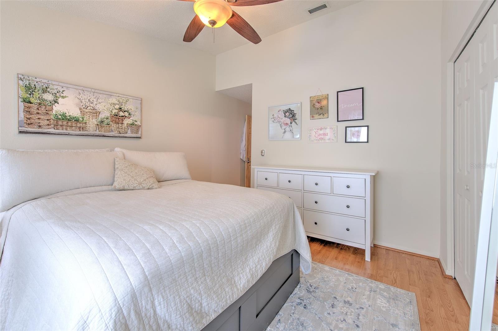 611 KENSINGTON LAKE CIR