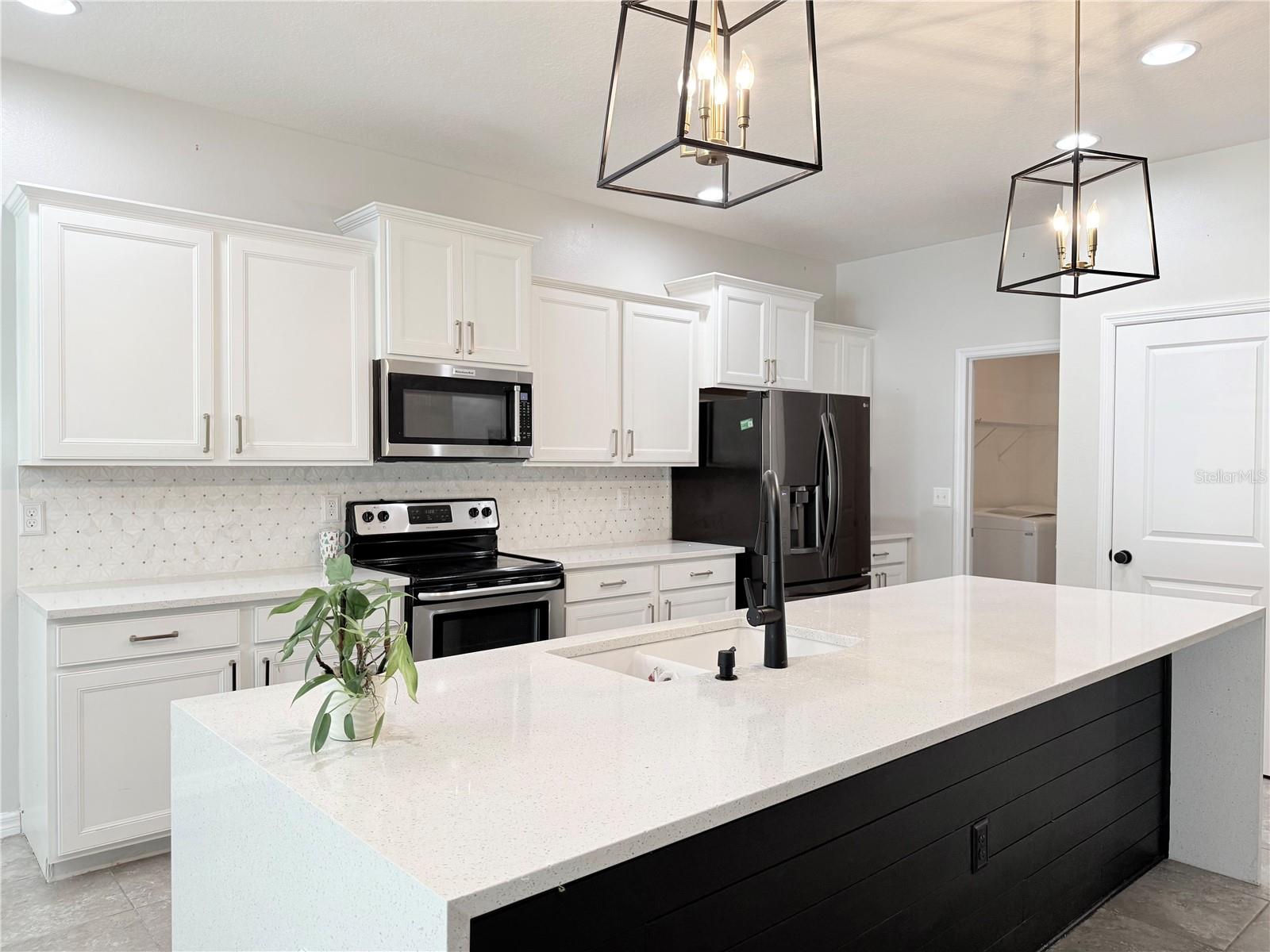 10436 SCENIC HOLLOW DR