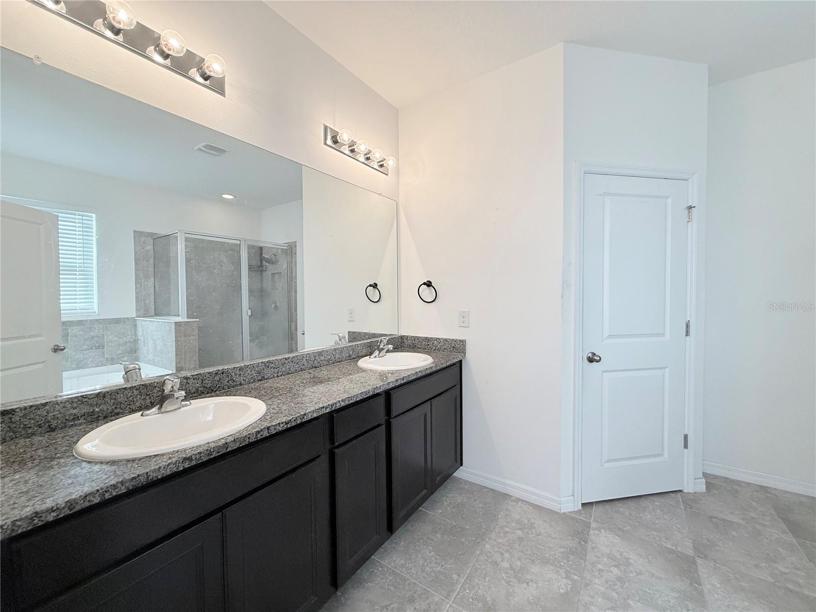 10436 SCENIC HOLLOW DR