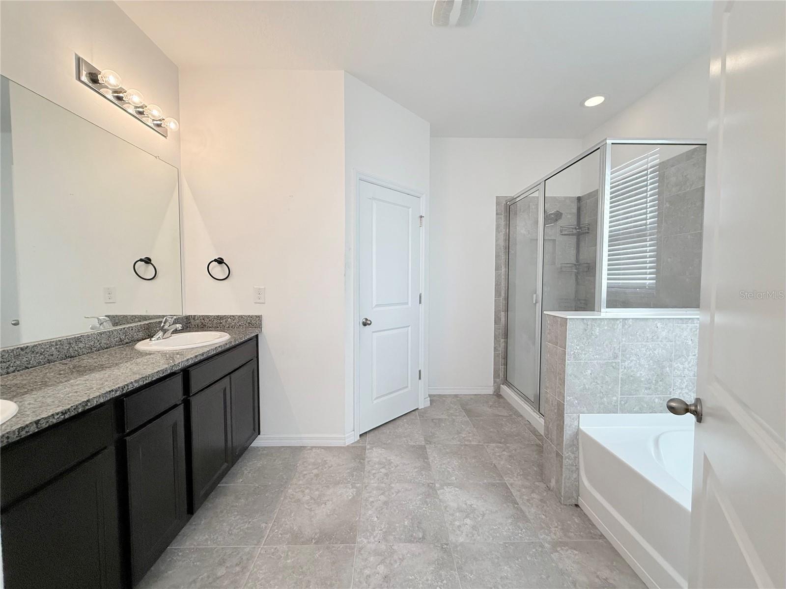 10436 SCENIC HOLLOW DR