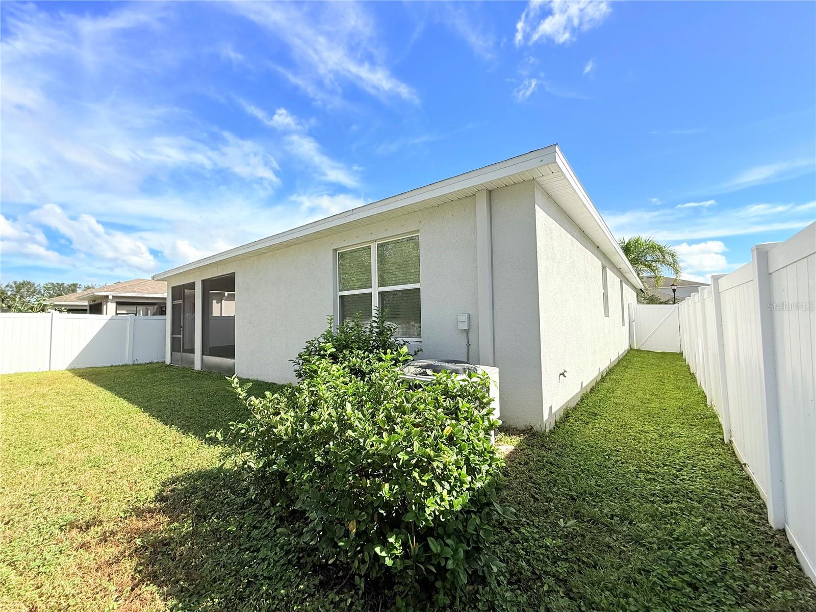 10436 SCENIC HOLLOW DR