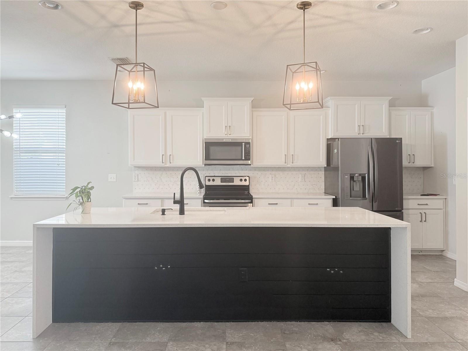 10436 SCENIC HOLLOW DR