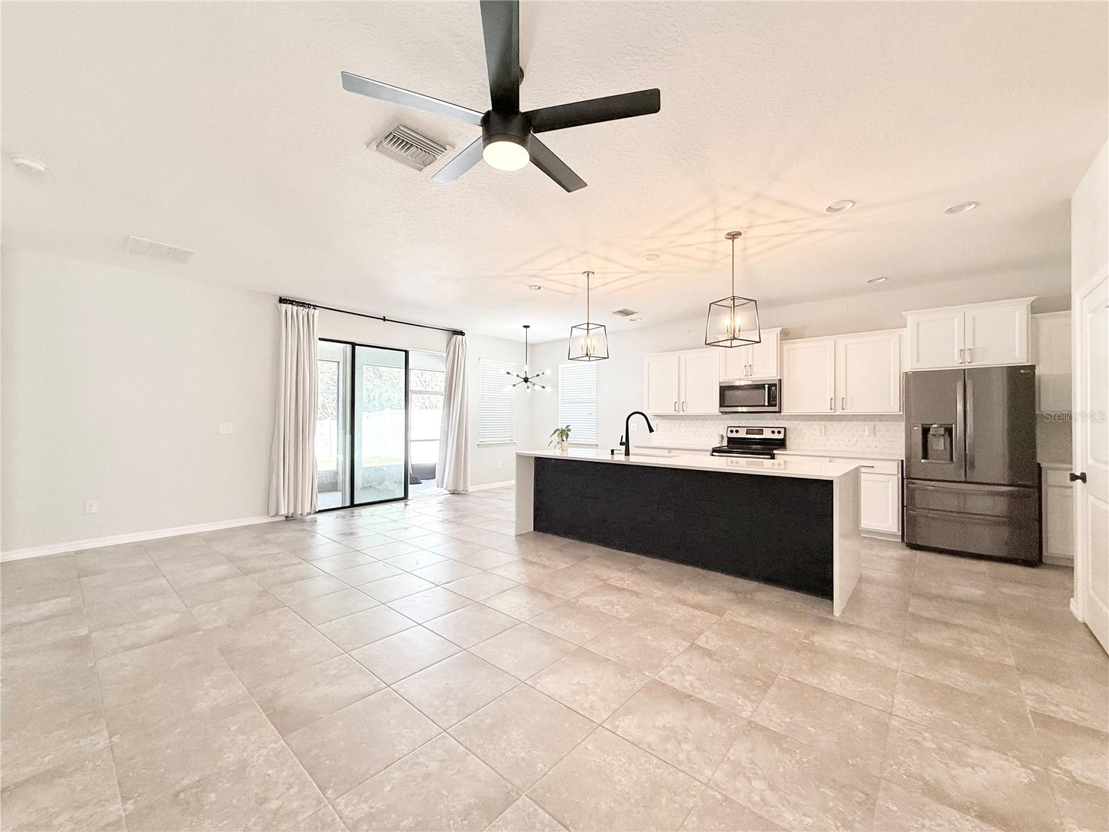 10436 SCENIC HOLLOW DR