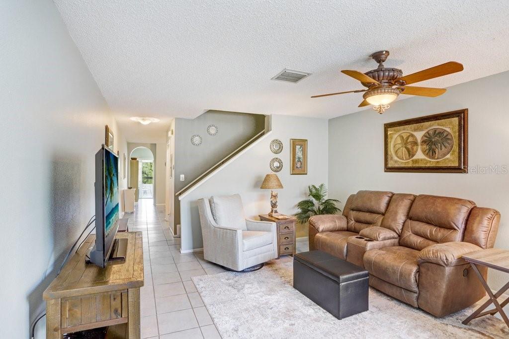 435 KENSINGTON LAKE CRK