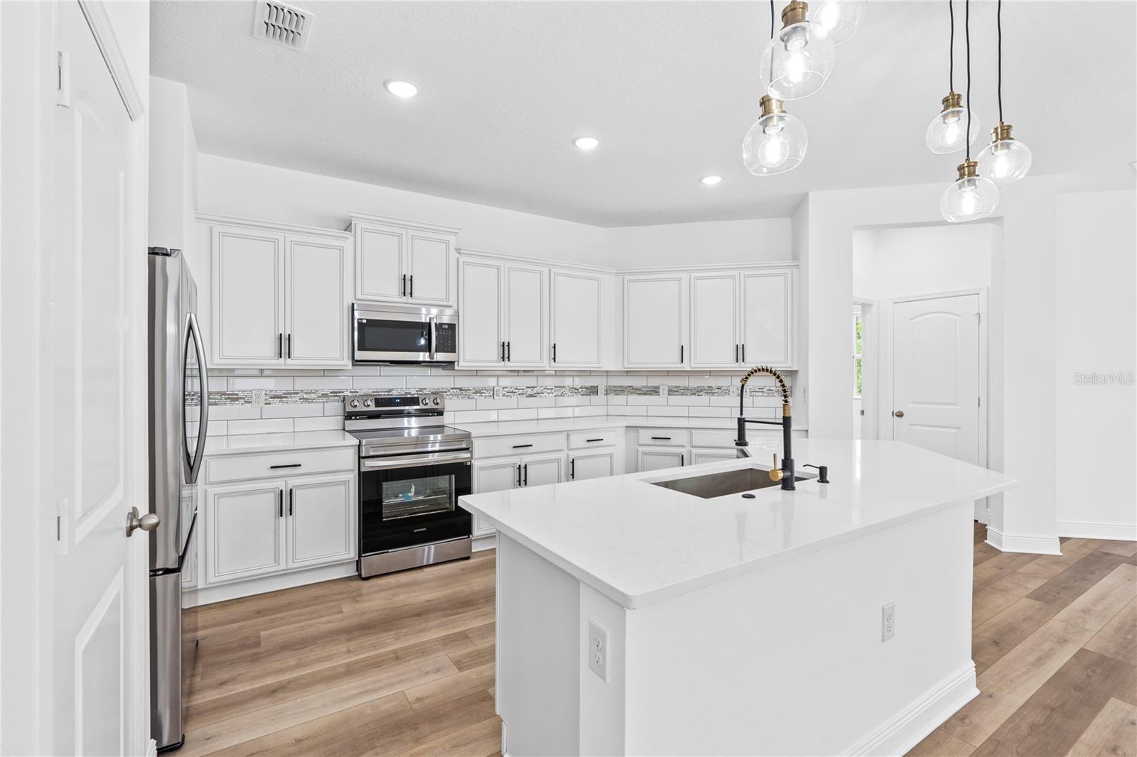 10563 LAGUNA PLAINS DR