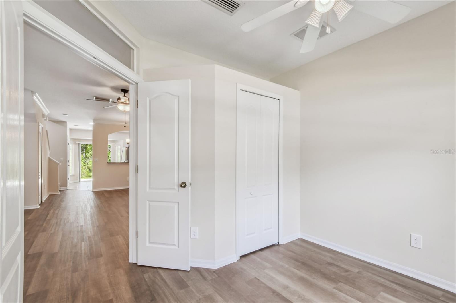 15813 FISHHAWK FALLS DR