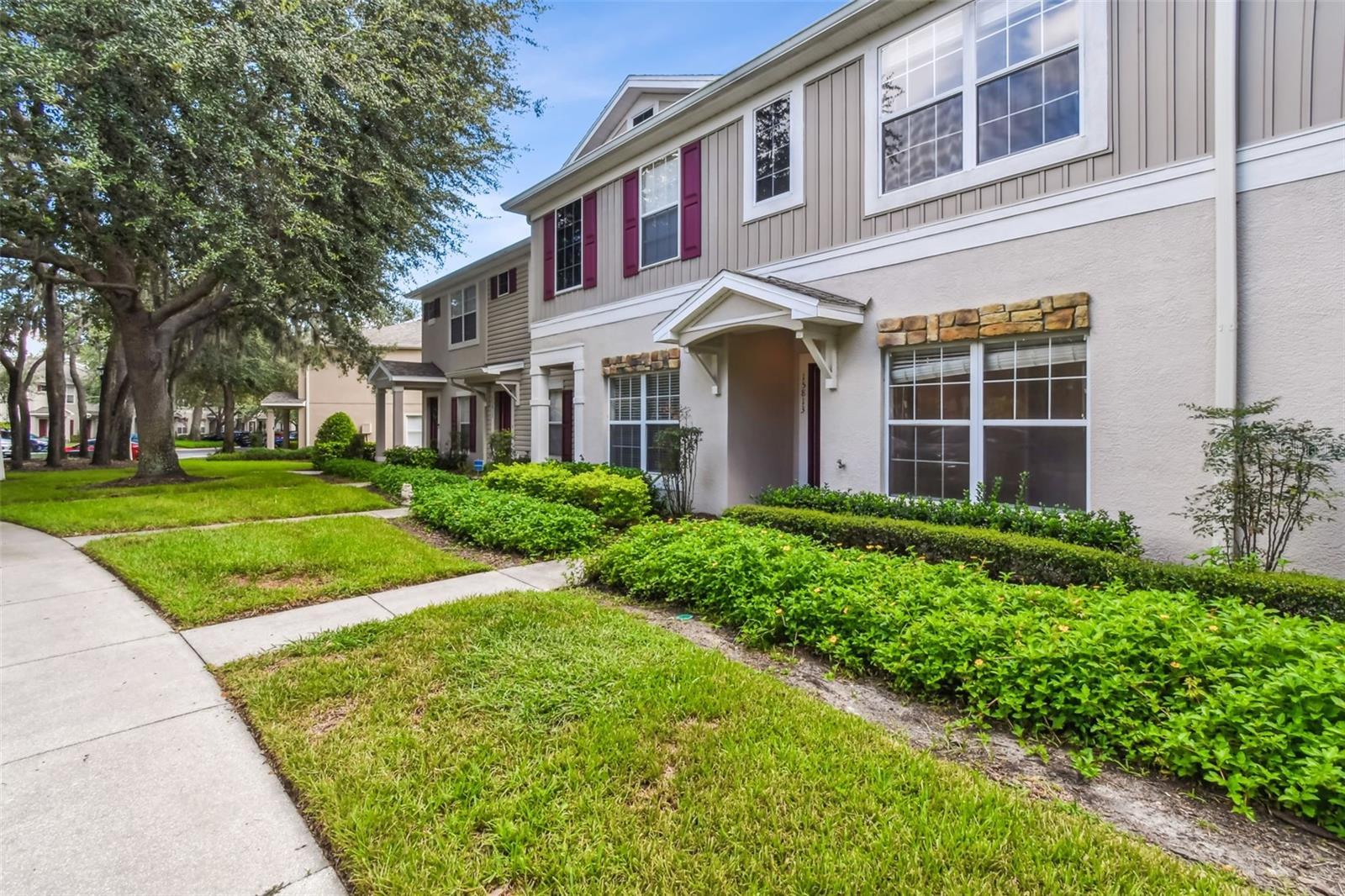 15813 FISHHAWK FALLS DR