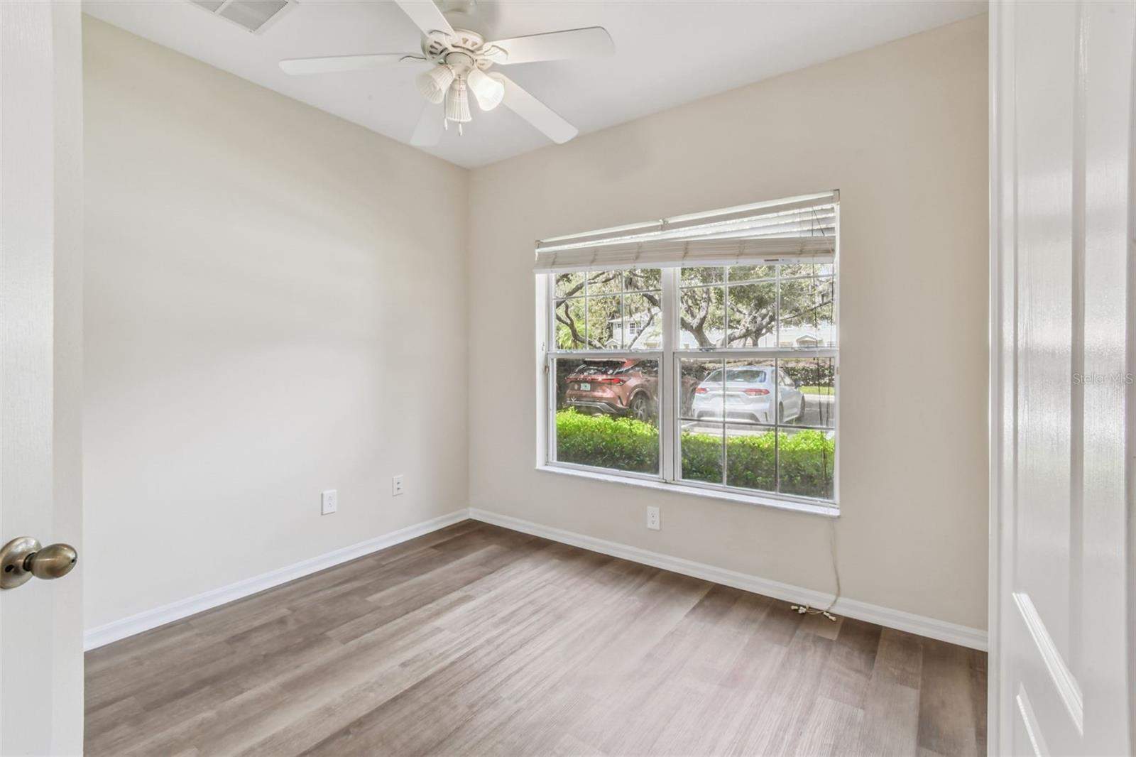 15813 FISHHAWK FALLS DR