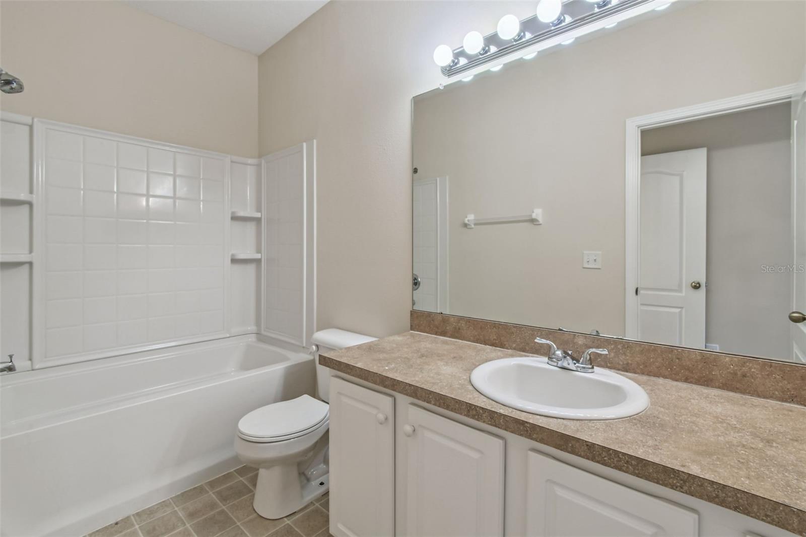 15813 FISHHAWK FALLS DR