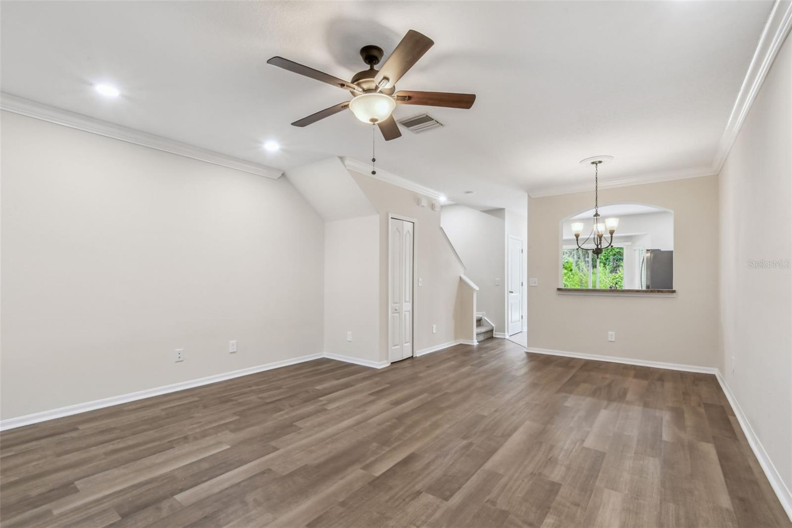 15813 FISHHAWK FALLS DR