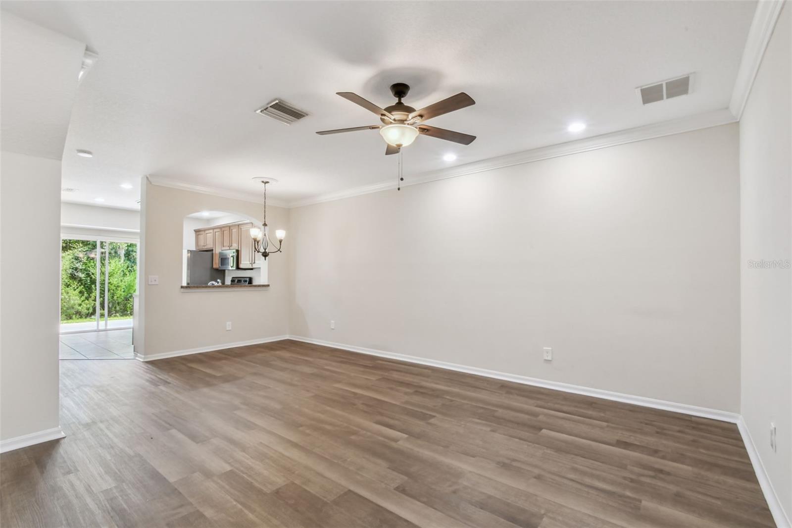 15813 FISHHAWK FALLS DR