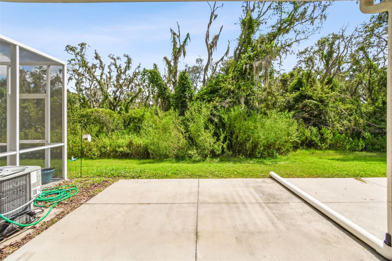 15813 FISHHAWK FALLS DR