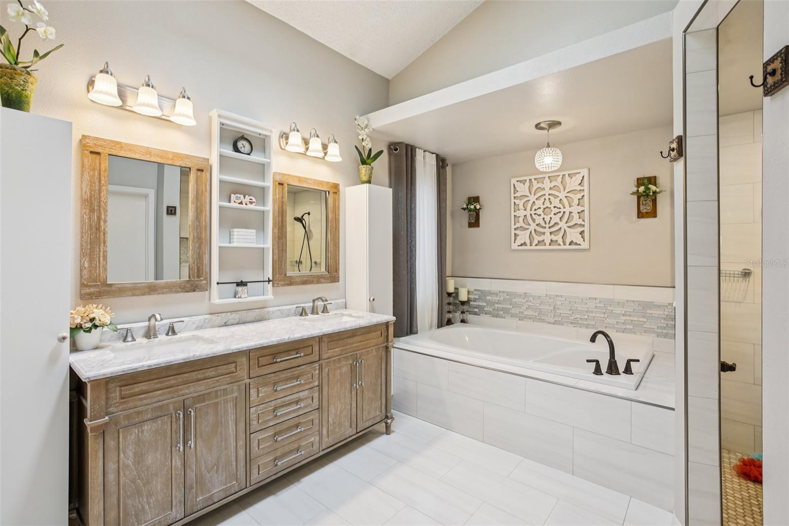 2110 ARBOR OAKS DR