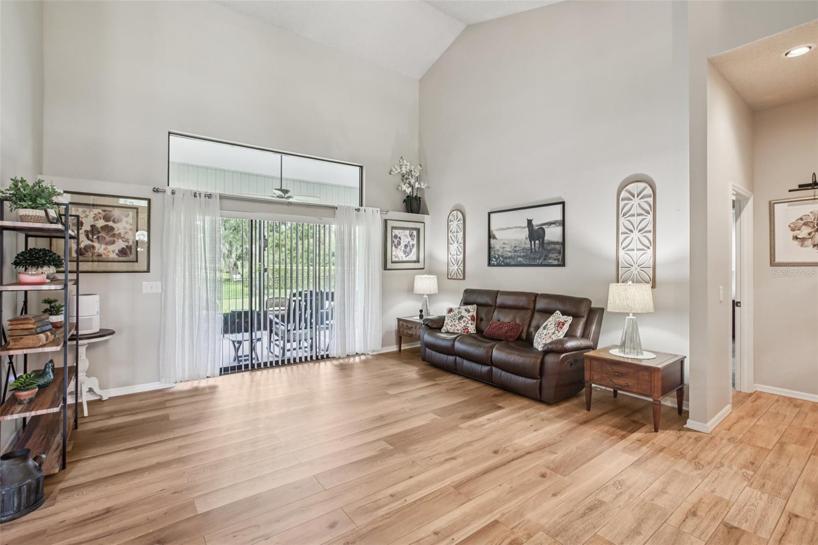 2110 ARBOR OAKS DR