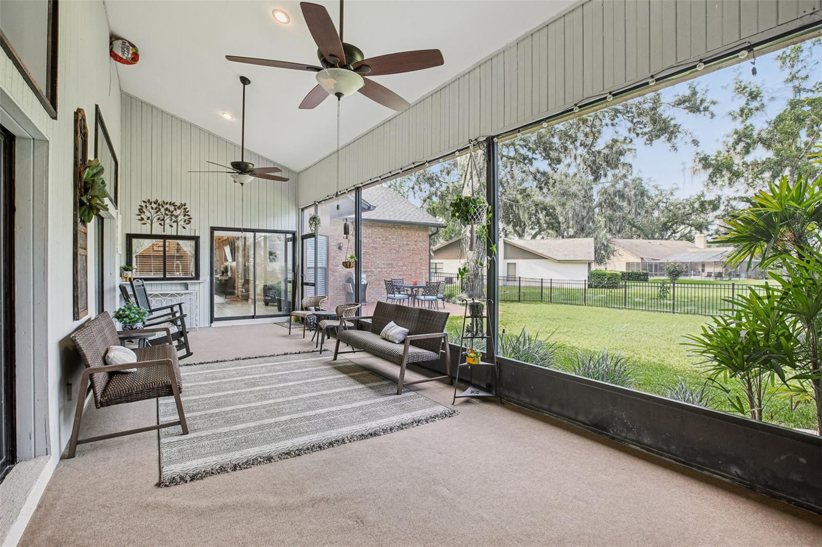 2110 ARBOR OAKS DR