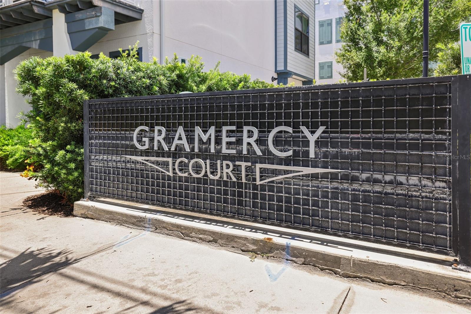 946 HIGHLAND AVE #62