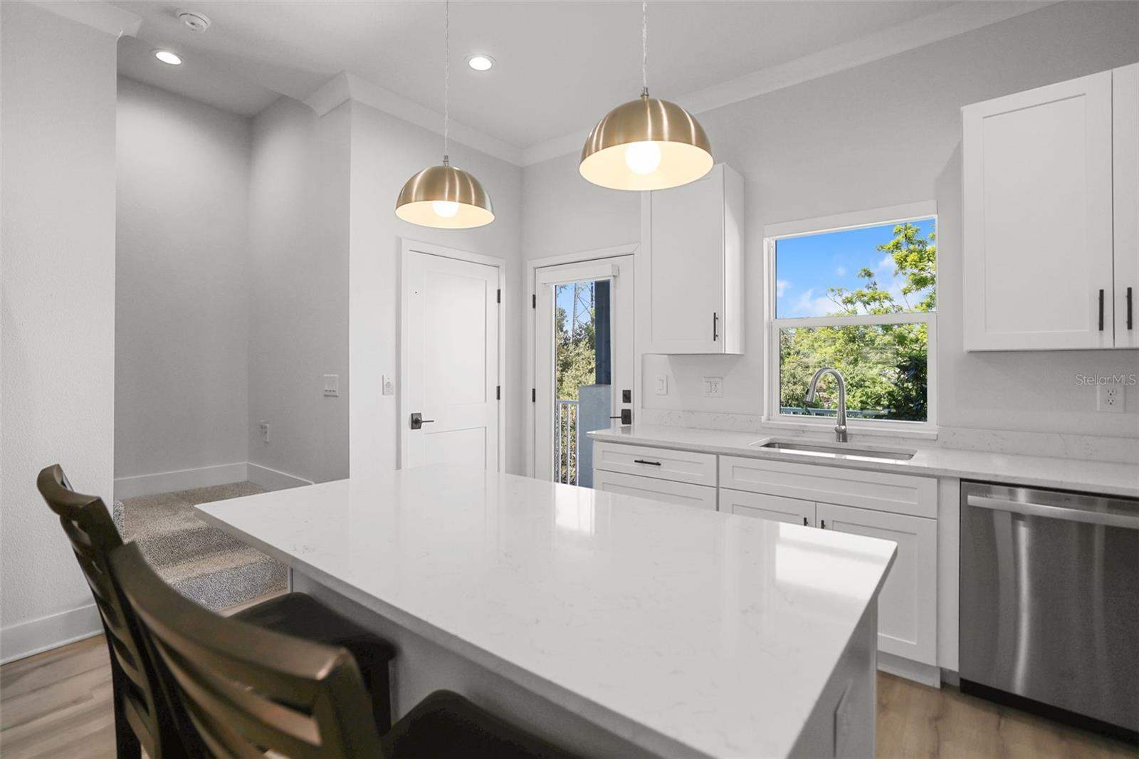 946 HIGHLAND AVE #62