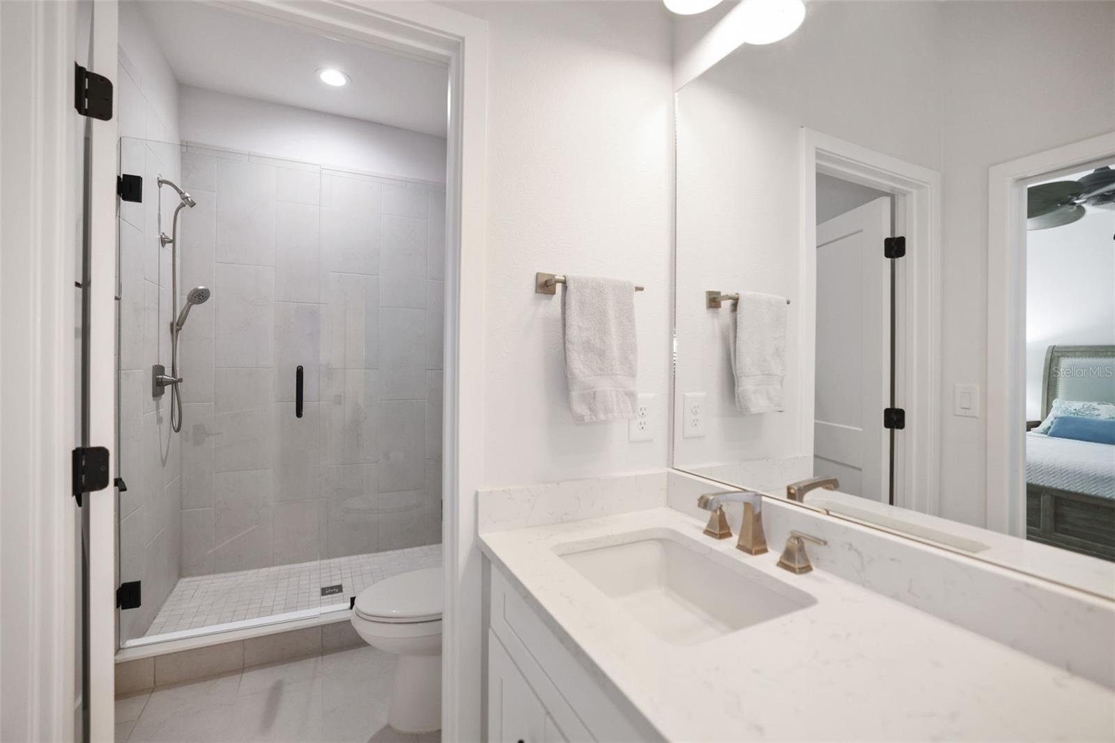 946 HIGHLAND AVE #62