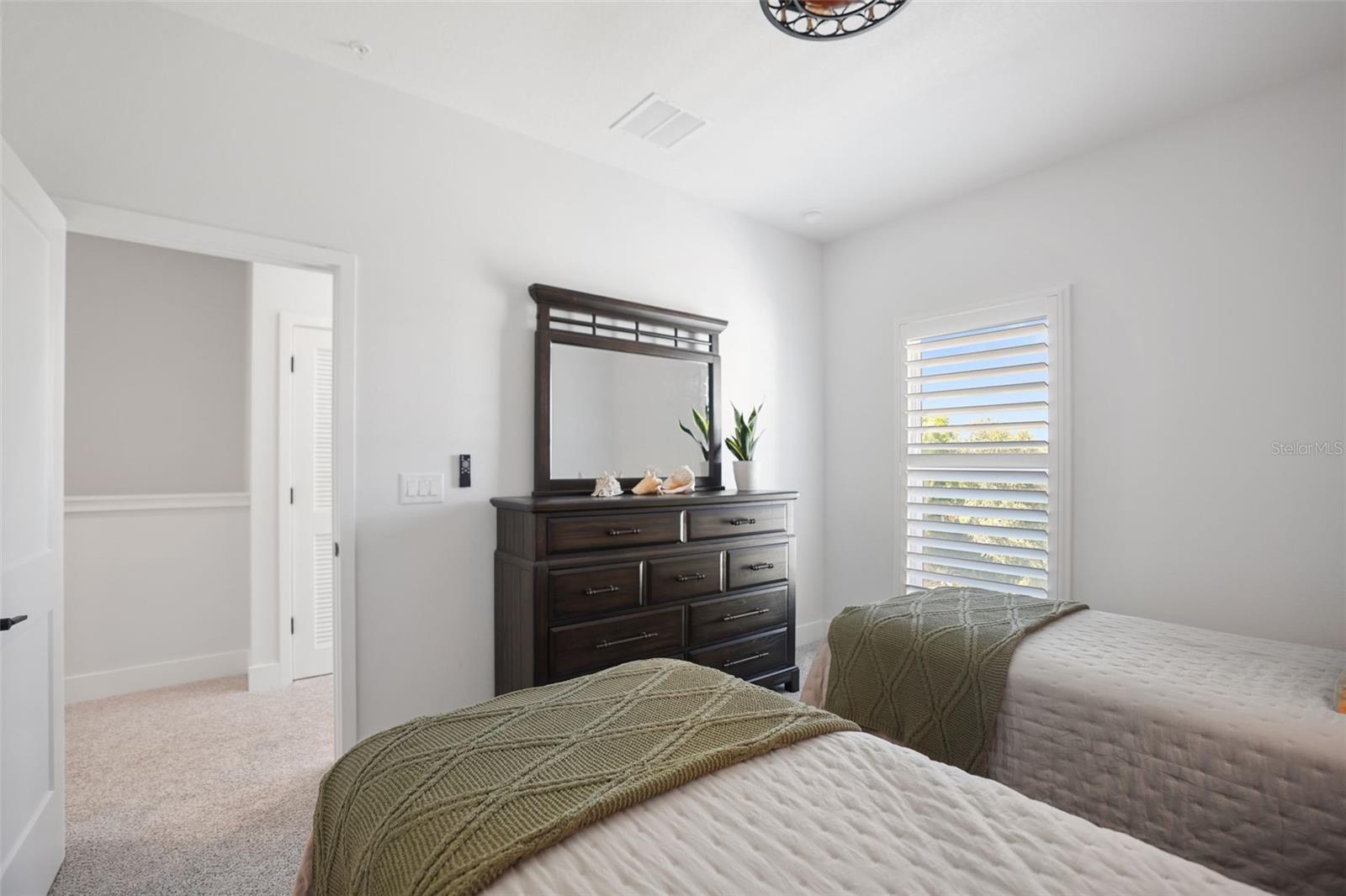 946 HIGHLAND AVE #62