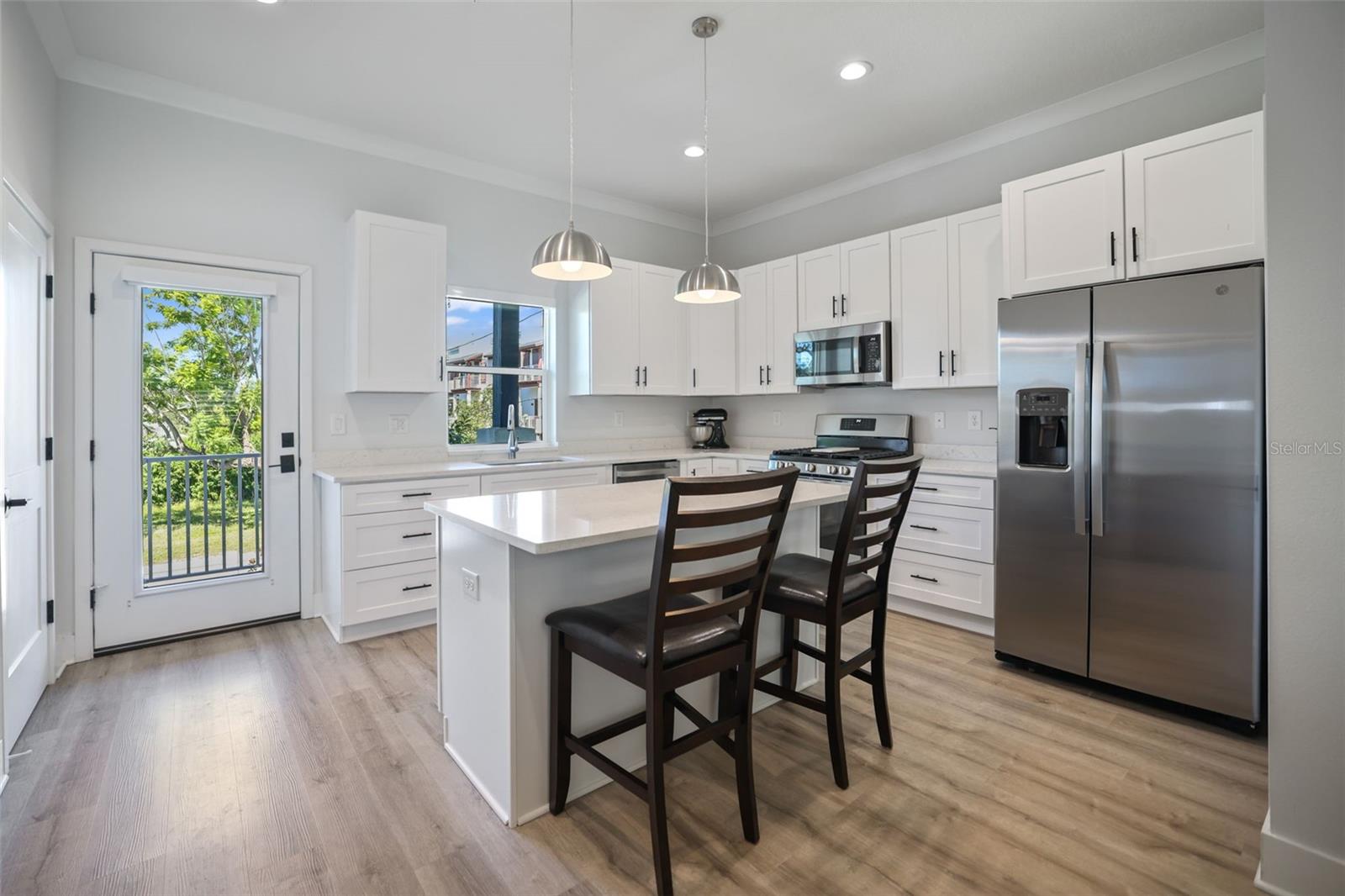 946 HIGHLAND AVE #62