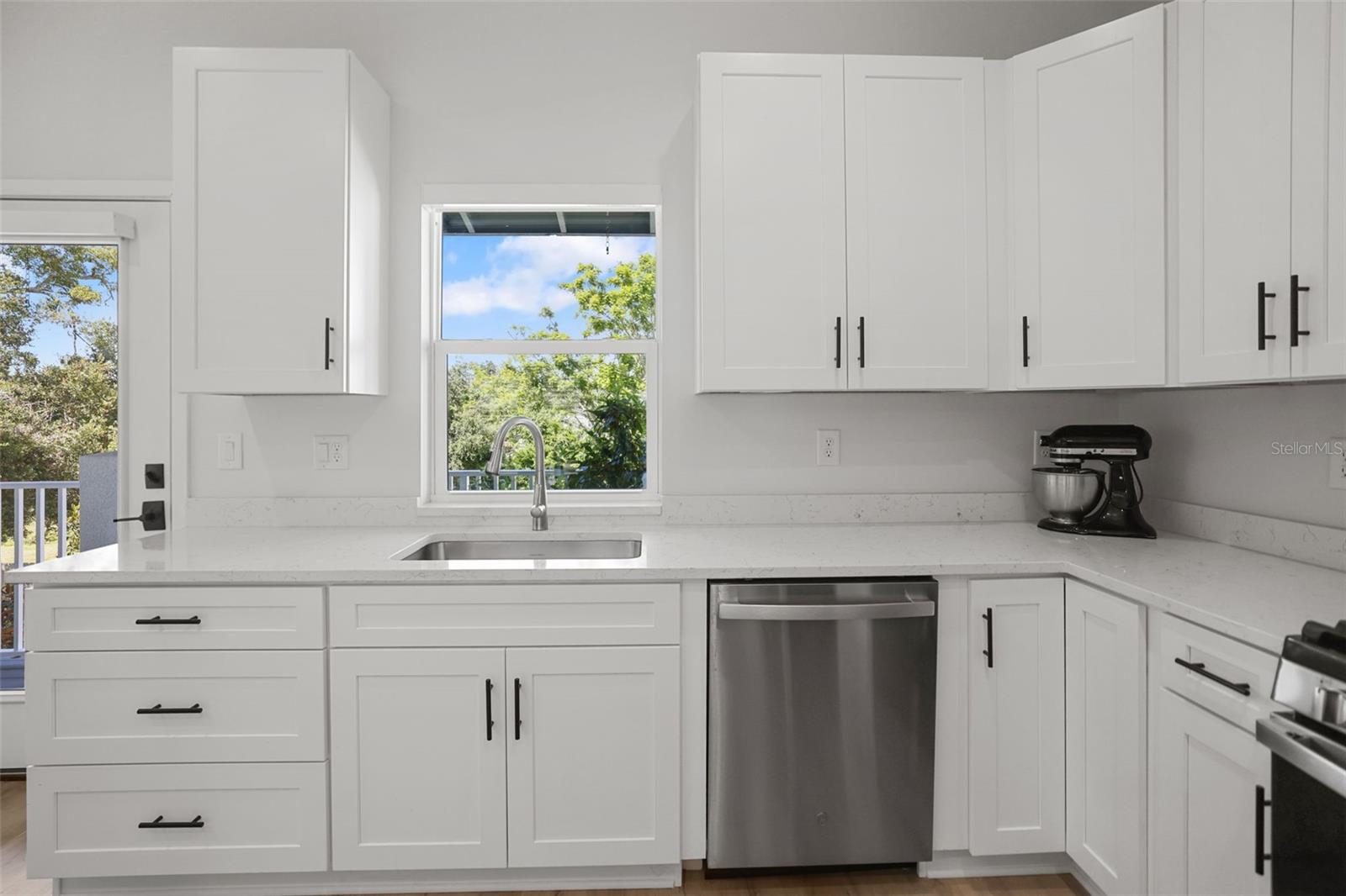 946 HIGHLAND AVE #62