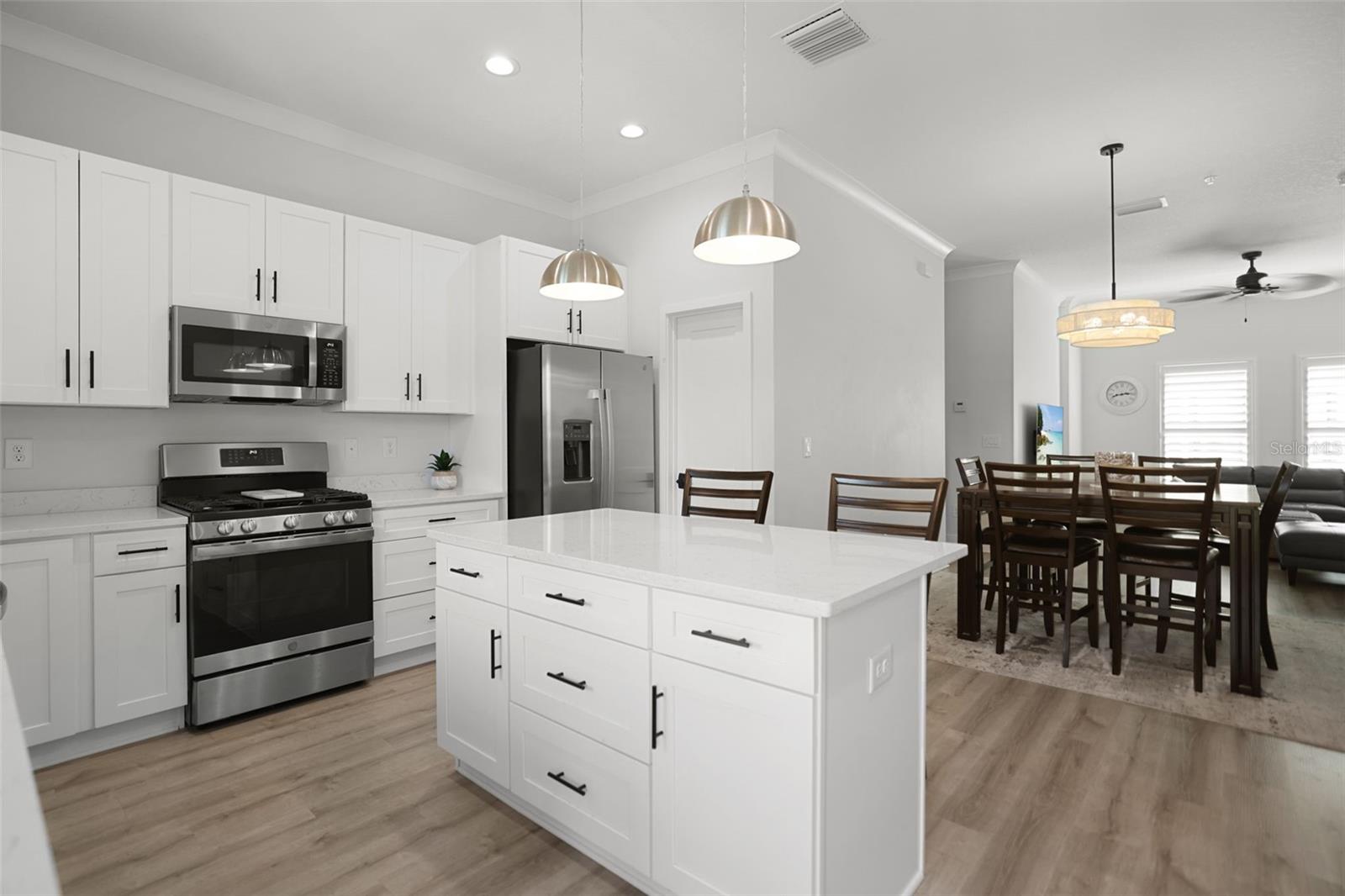 946 HIGHLAND AVE #62