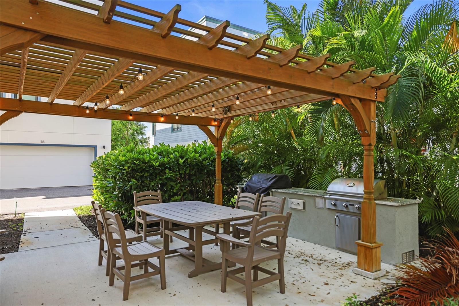 946 HIGHLAND AVE #62