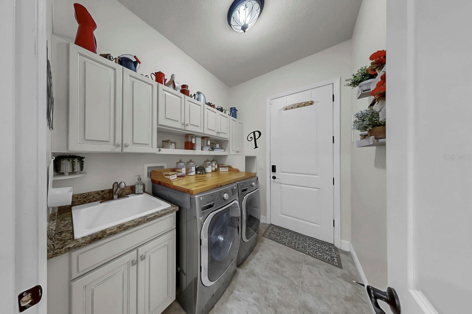 11337 LAKE LUCAYA DR