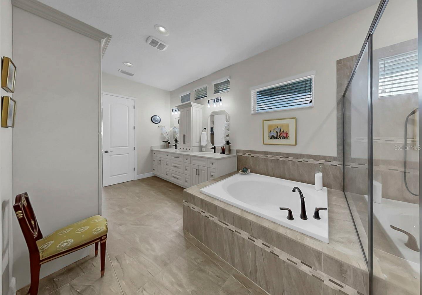 11337 LAKE LUCAYA DR