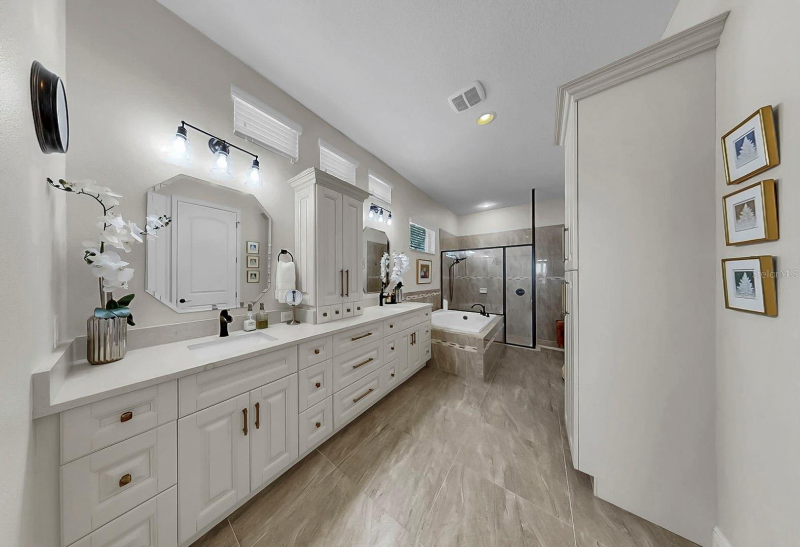 11337 LAKE LUCAYA DR