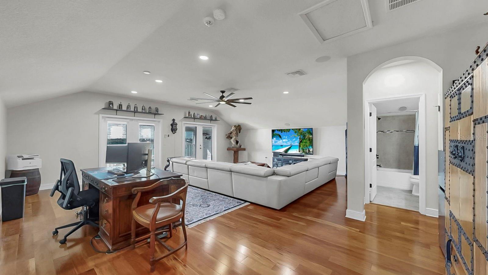 11337 LAKE LUCAYA DR