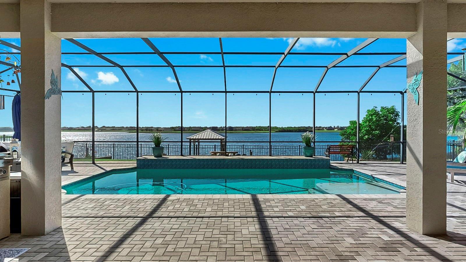 11337 LAKE LUCAYA DR