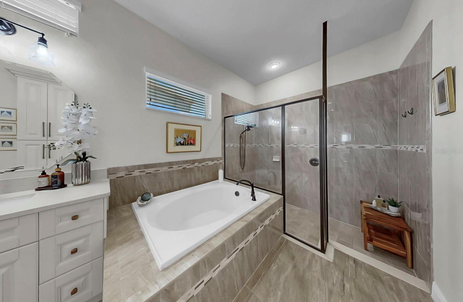 11337 LAKE LUCAYA DR