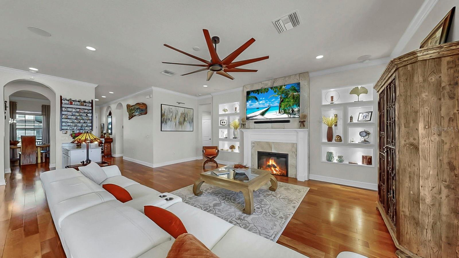 11337 LAKE LUCAYA DR