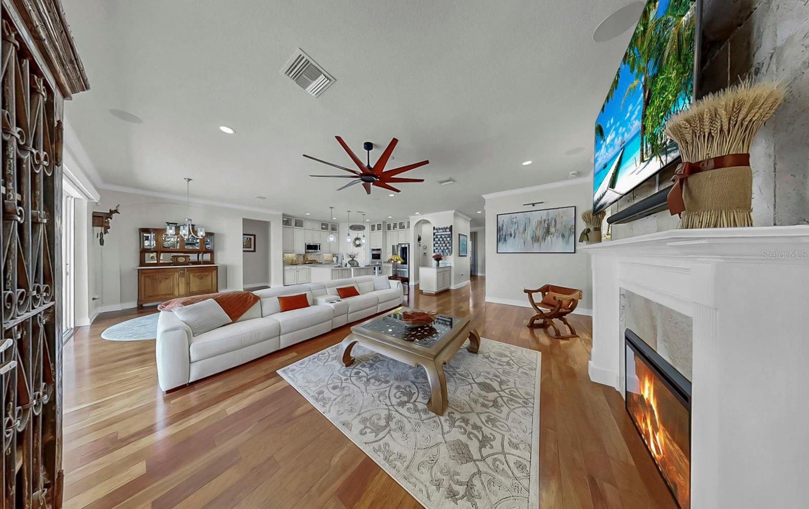 11337 LAKE LUCAYA DR