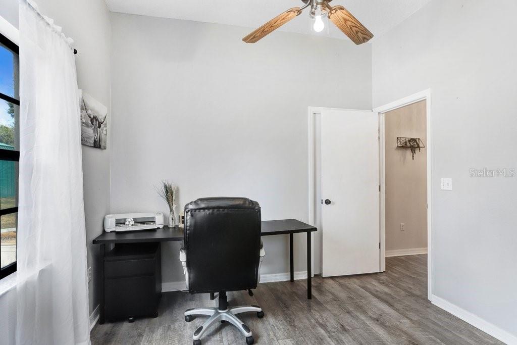 1402 STEPHENS OAK CT