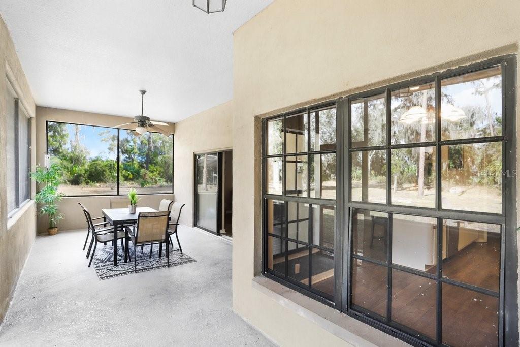 1402 STEPHENS OAK CT